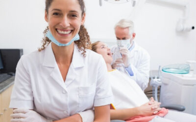 3 Essential Qualities of a Successful Dental Assistant