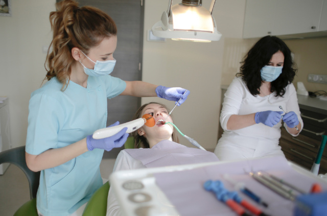 Becoming a Dental Assistant