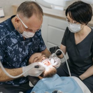 All Set To Become A Dental Assistant? Top Trends That Are Ruling 2022